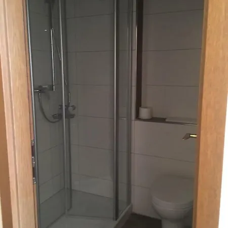 Hechinger-hof 2* 헤힝겐